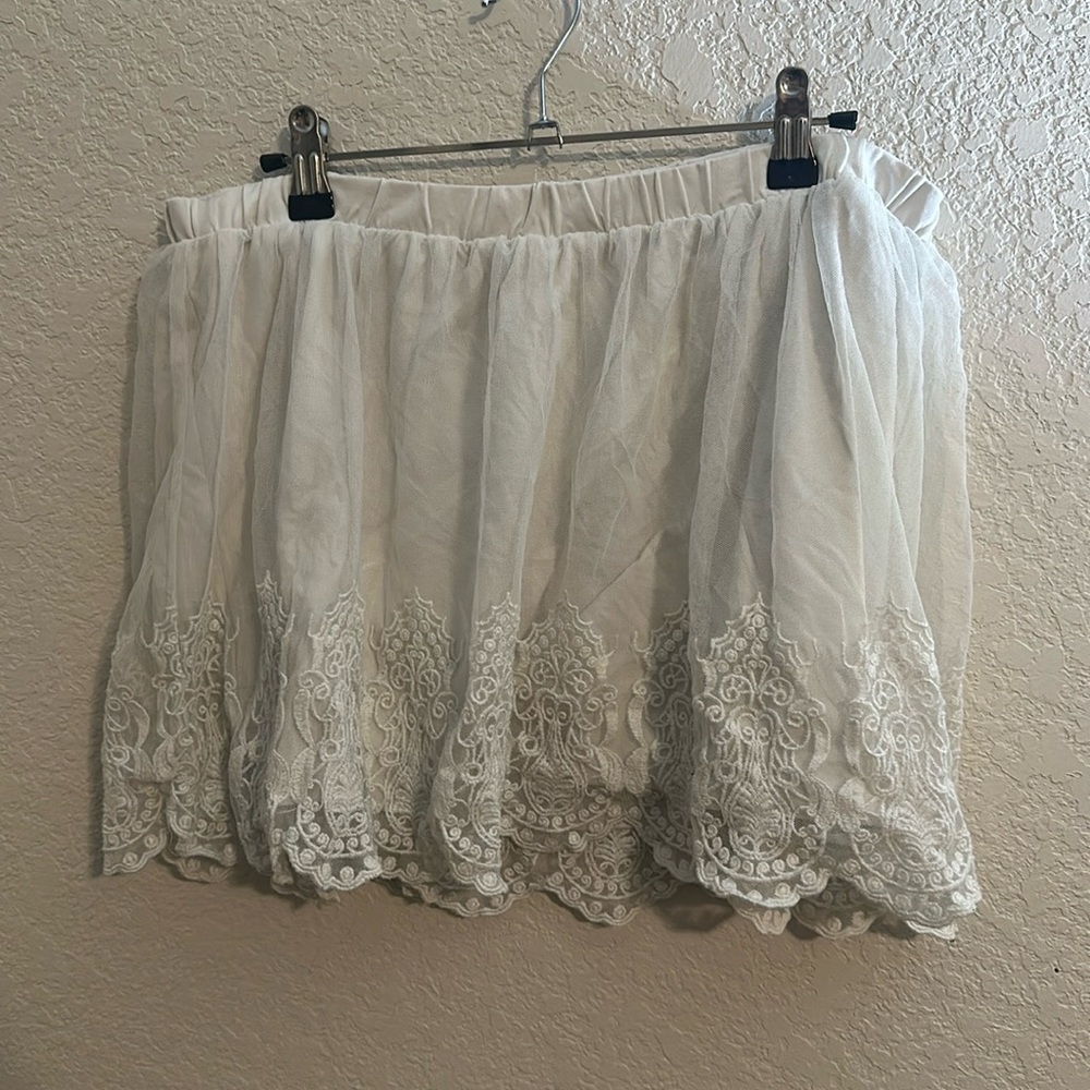 SO White Lace Skirt